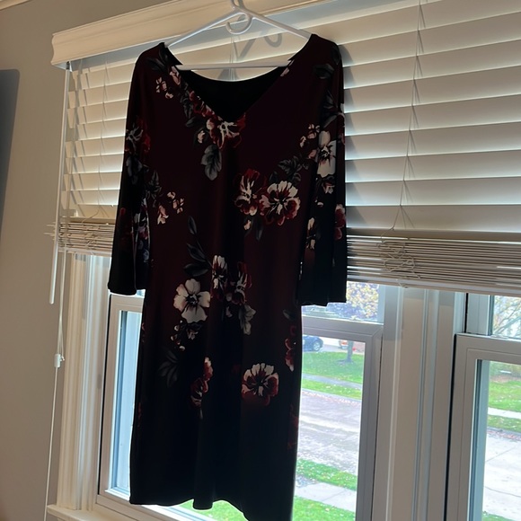 Floral semi formal dress - Picture 3 of 6